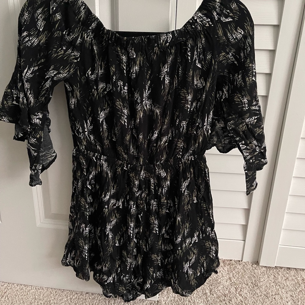 *Used* Black Express floral romper